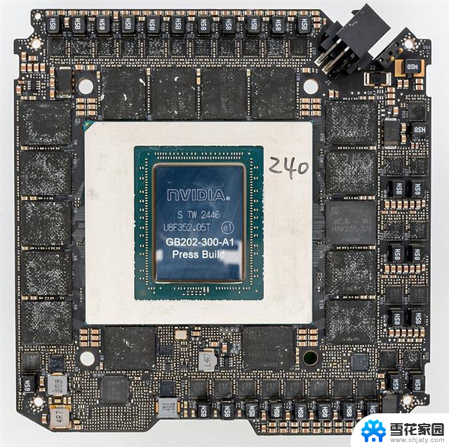 NVIDIA RTX PRO 6000专业显卡开售，96GB显存，售价高达9万元